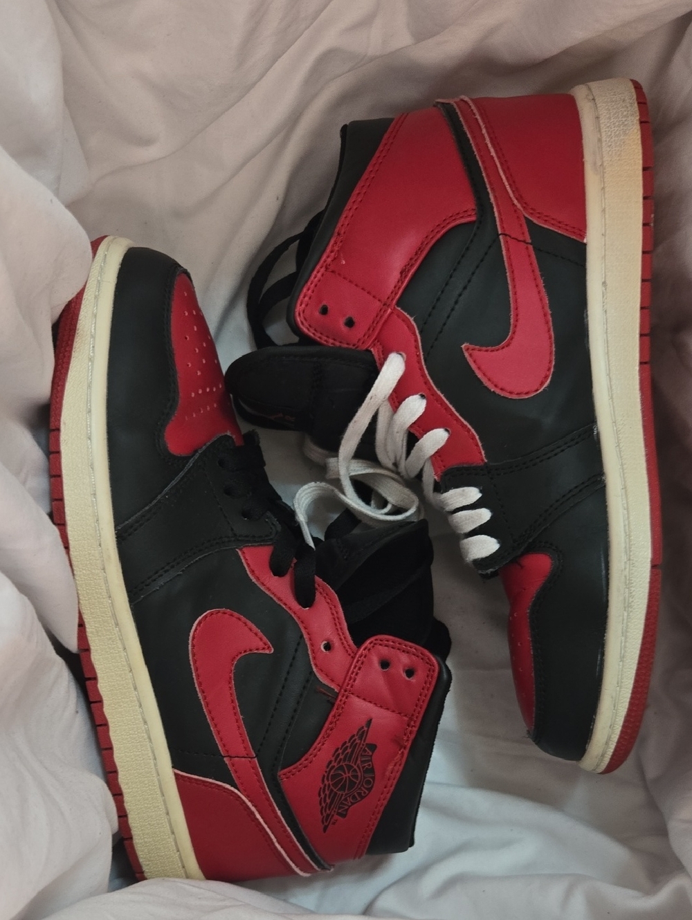 Jordan Men’s Black and Red High-Top Athletic Shoes 8 Original Idk